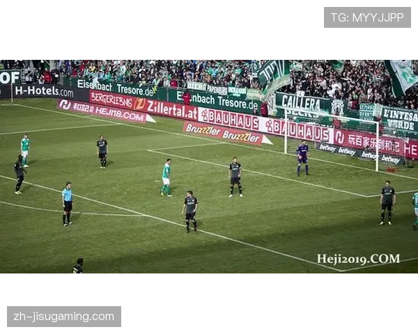 德国天空体育在柏林赫塔比赛中测试“教练麦克风”实时收听功能